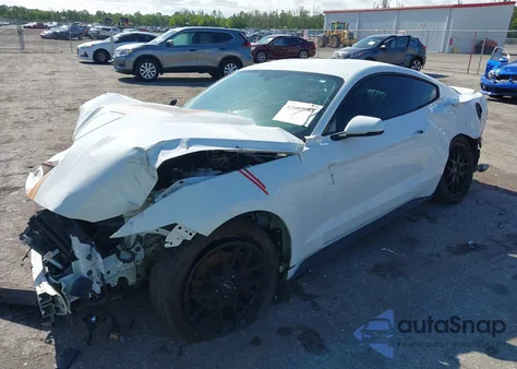 2016 Ford Mustang Ecoboost z USA, uszkodzony, nr VIN 1FA6P8TH2G5210284